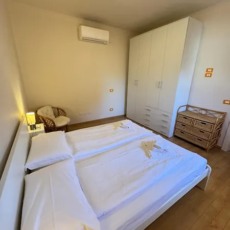Residenza Bouganville 公寓 *
